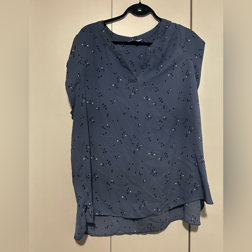 Reitmans blue heart print blouse